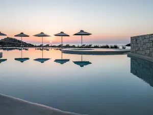 Kavos Hotel & Suites