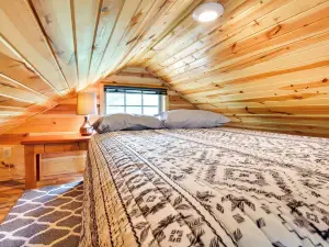Cozy Lake Sardis Cabin w/ Stunning View!
