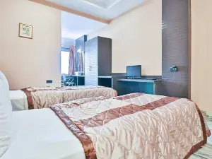 Hotel Radhika