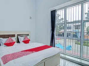 Hotel O Lestari Baru Syariah Near SMA Negeri 1 Salo