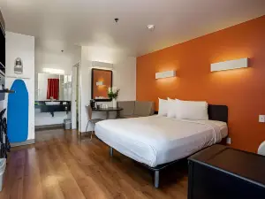 Motel 6 Temecula, CA - Historic Old Town