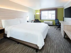 Holiday Inn Express & Suites Watsonville
