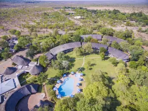 Azambezi River Lodge
