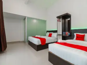RedDoorz Syariah Plus Near Padang Luar Bukittinggi