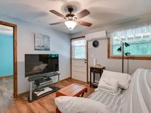 Rustic Russell Springs Home Near Marina and Lake!