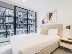 Executive Comfort Living Near la Trobe & Rmit Uni