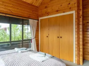 The Birds Nest - Nestled Hideaway