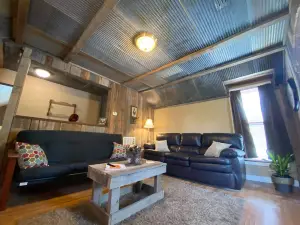 White House Lodge-Cabin Loft Studio