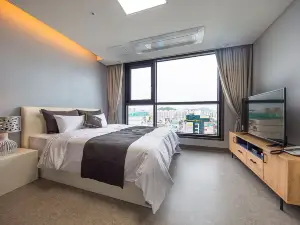 Shine Hotel