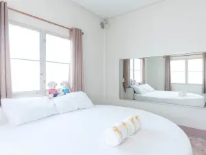 Chimphli Hotel