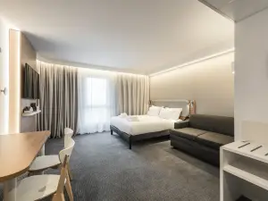 Holiday Inn Express And Suites Reims Rives De Vesle