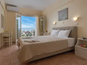 Julia Hotel