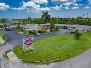 Everglades City Motel - Everglades Adventures Inn