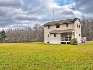 Private Hot Tub & Fireplace: Poconos Home!