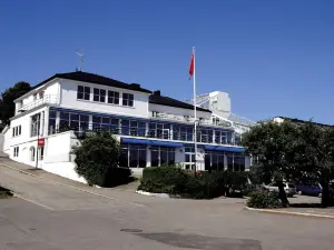 แกรนด์ โรงแรม ออสโกร์ดสแตรนด์ - ยูนิเก โฮเตลเลอร์