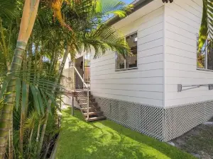 Tropical 2 bedroom home with Pool and Sauna
