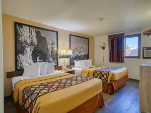 Super 8 by Wyndham Hot Springs