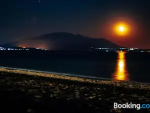 Sophia Seaview Suites & Restaurant