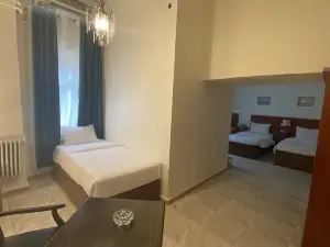 New Park Hotel