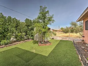 Updated Family Home - 2 Blocks to Colorado River!