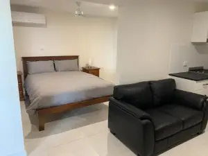 Beachside & Jetty View Apartment 4 - First Mate Apt Limited Sea View