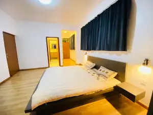 Namuna Homestay (White House)