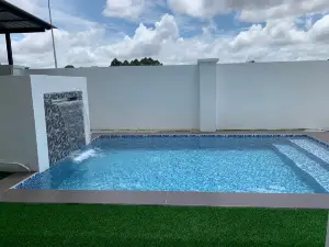 AisyaHumaira Homestay JB with private pool
