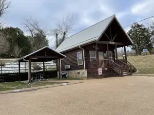 Walleye Point sits about 300 yds from East Port Marina and Dale Hollow Lake