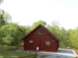 Pine Lodge Cosy Cabin With 2 Bedrooms. Open all year. 15 miles from Fort William