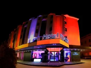 Plaza V Hotel