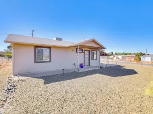 4 Mi to Arcosanti: Dark Sky Retreat in Mayer!
