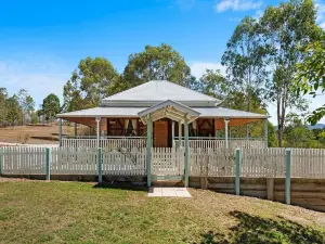 Barney Creek Vineyard Cottages
