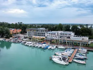 Hotel Yacht Wellness & Business