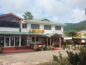 Alpha & Omega Apartment Seychelles
