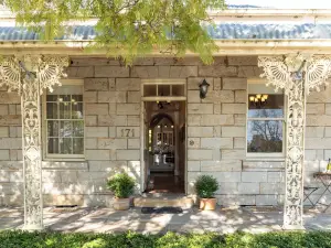 Surgeon's Cottage