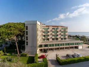Hotel Balance