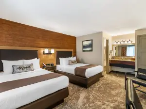 緬因州常青飯店，昇華飯店系列