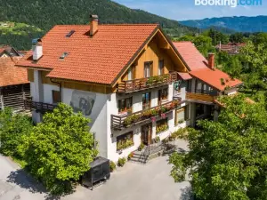 Rooms Pevc & Hostel Ljubno ob Savinji