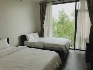 Khách sạn Làng Việt