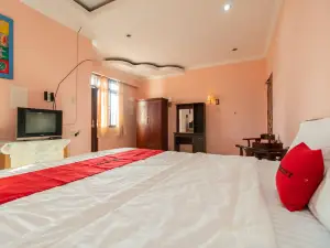 RedDoorz Near Silangit International Airport