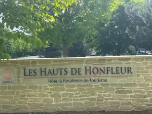 Le Voilier. Honfleur T2 Dans résidence Avec Piscine