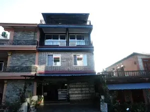 Hotel Rupa Begnas Lake Inn