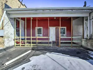 Convenient Kaukauna Condo, 8 Mi to Appleton!