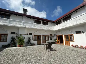 Hotel Himalayan Club
