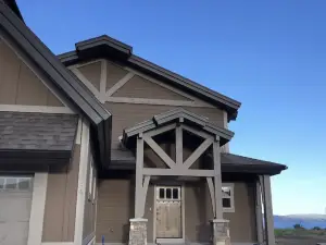 Group Vacation Spot with Private Beach Access, Pool, Hot Tub, and Indoor Slides