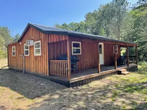 Cozy 2-bedroom cabin in charming Benezette, just 1 mile from visitors center.
