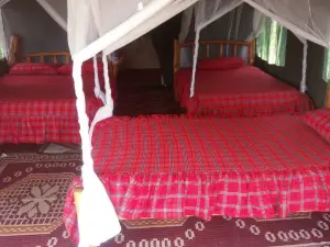 Masai Mara Manyatta Camp