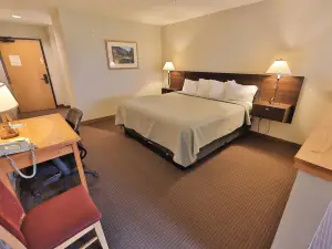 Salmon Rapids Lodge