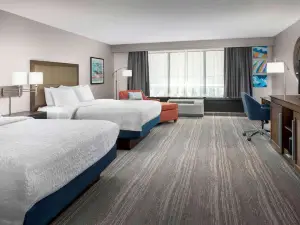 Hampton Inn & Suites Lake Mary at Colonial TownPark