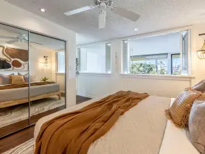 Enchanting Retreat - Private Jacuzzi, Ocean Access, Lanai